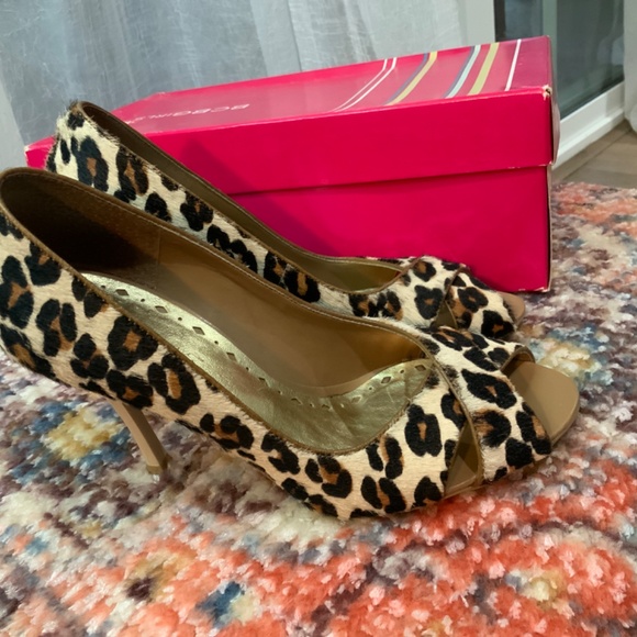 BCBG leopard heels SZ 6 - Picture 2 of 5